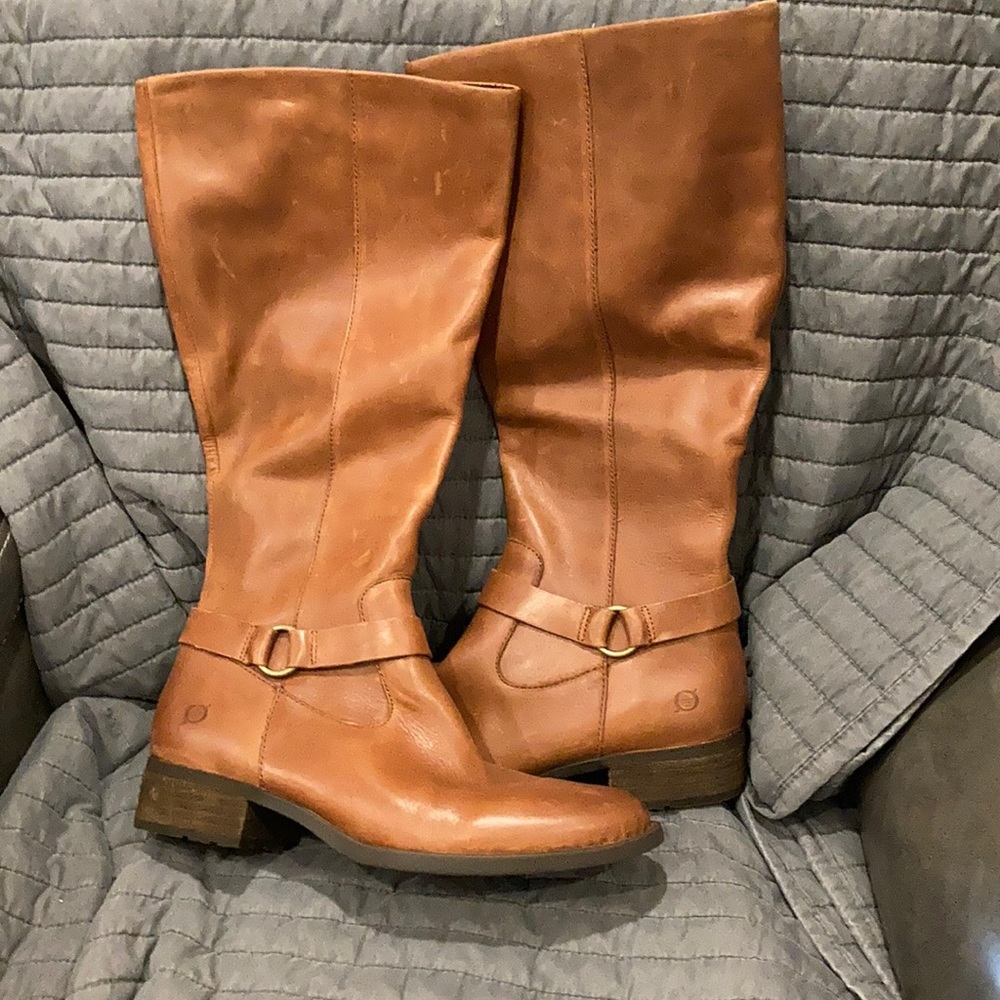 Women’s Born boots size 10